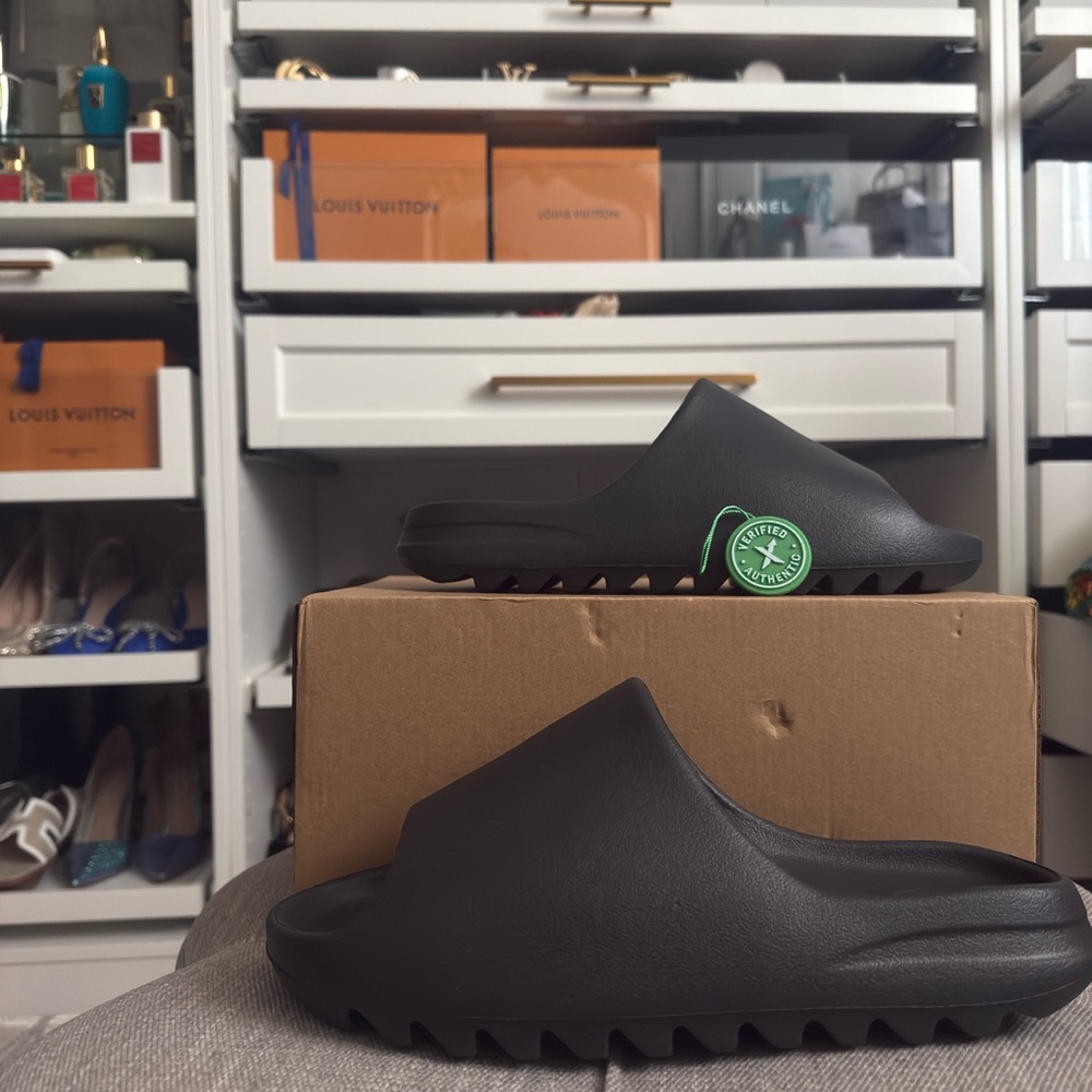 Adidas Yeezy Slide - Black